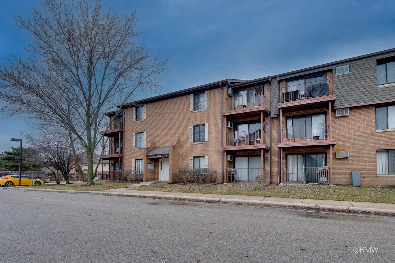 710 Briar Hill Lane, Unit 5 Addison, IL 60101 - Photo 2 of 22