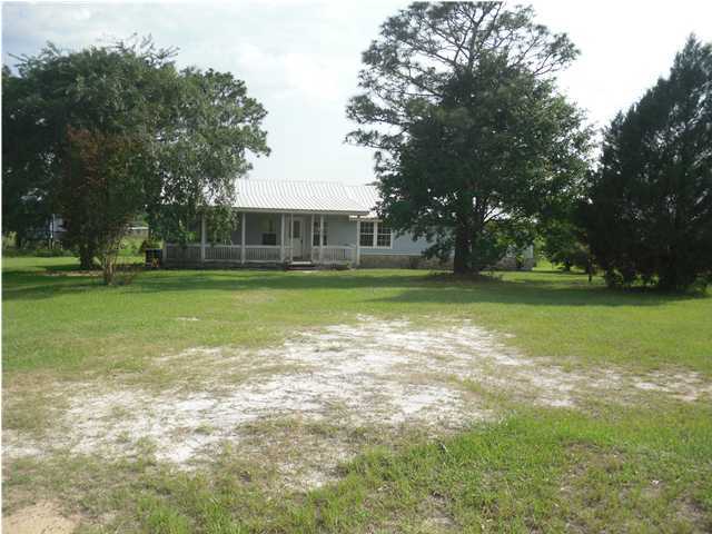 1302 Douglas Crossroad Road DeFuniak Springs, FL 32435 - Photo 3 of 10 Gallery Image 3