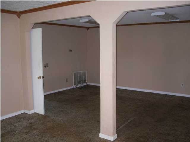 1302 Douglas Crossroad Road DeFuniak Springs, FL 32435 - Photo 4 of 10 Gallery Image 4