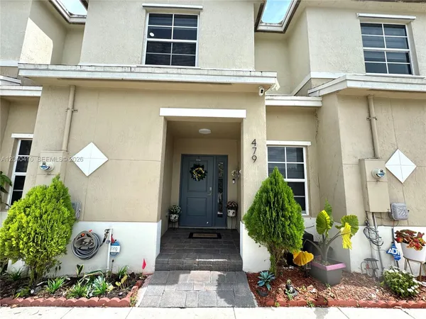 $2,400 | 479 Northeast 5th Street, Unit 479, Florida City, FL 33034