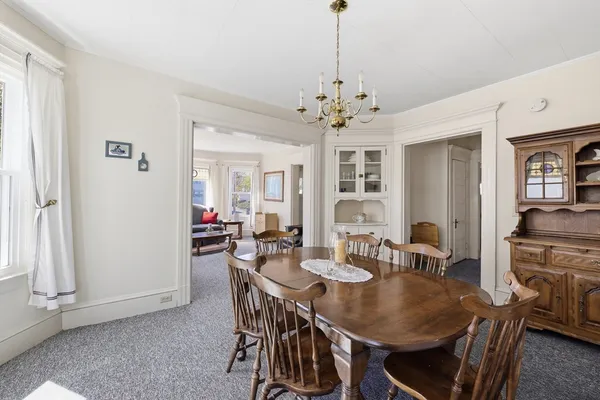$2,000 | 367 Broadway Street, Unit 1, Chicopee, MA 01020
