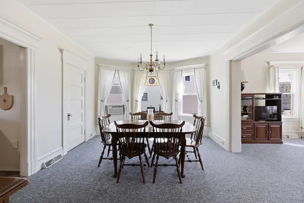 $2,000 | 367 Broadway Street, Unit 1, Chicopee, MA 01020