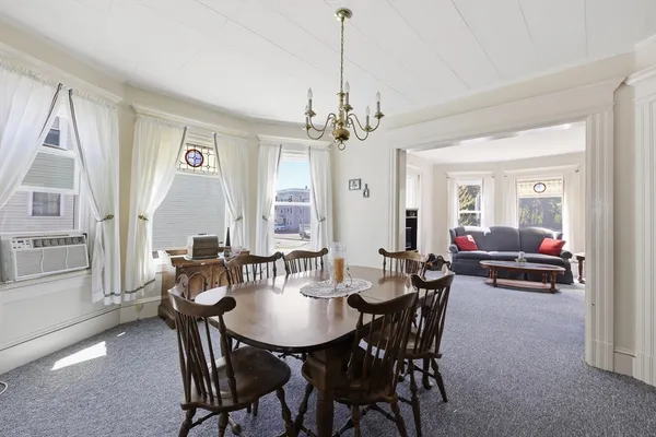 $2,000 | 367 Broadway Street, Unit 1, Chicopee, MA 01020