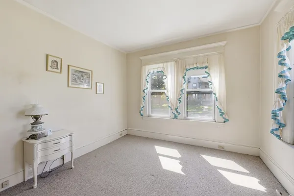 $2,000 | 367 Broadway Street, Unit 1, Chicopee, MA 01020