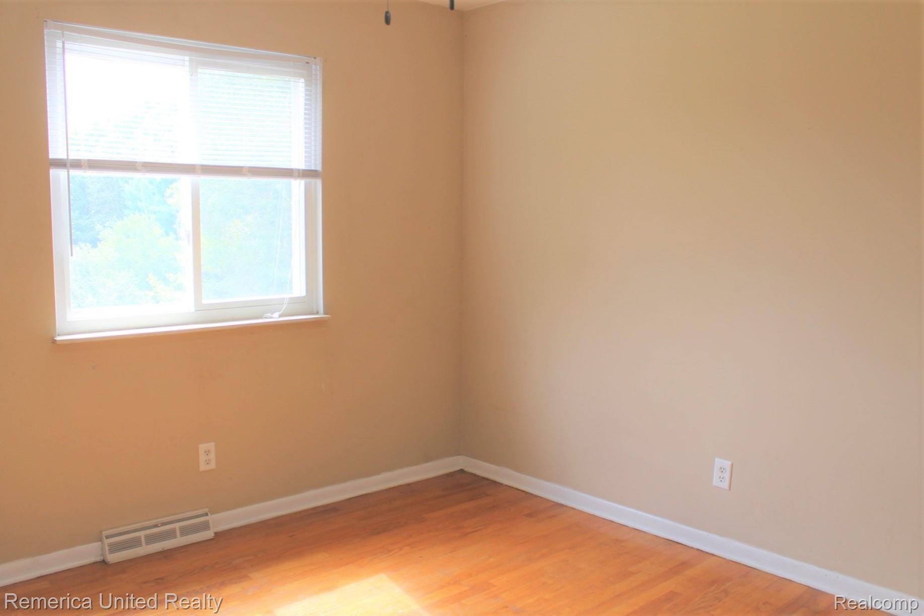 2007 Gannon Road Howell, MI 48855 - Photo 46 of 93 WebbRealtyPros_2007Gannon_BedroomThree.JPG