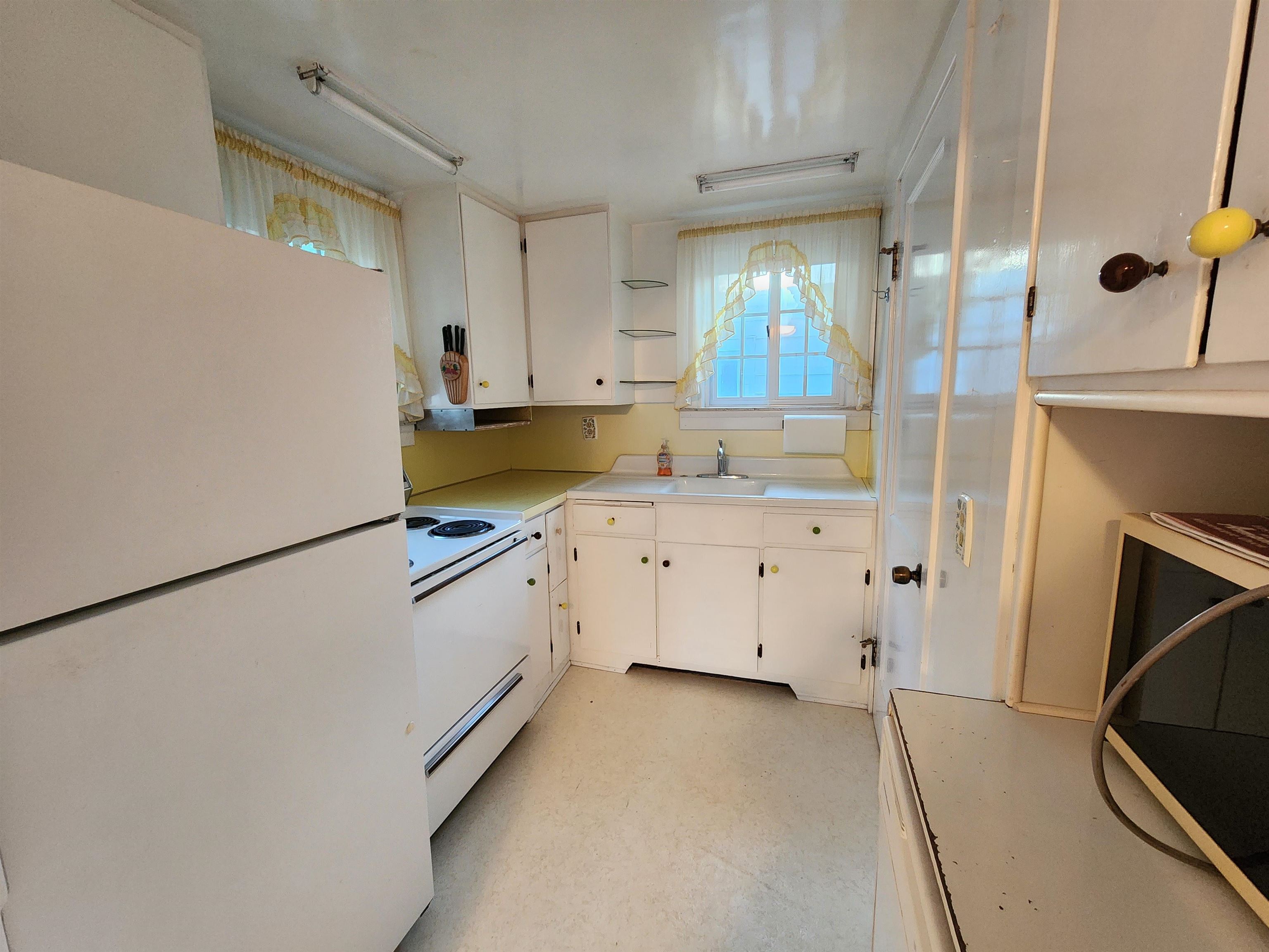 792 Bay Road Bay City, MI 48706 - Photo 11 of 24 Gallery Image 11