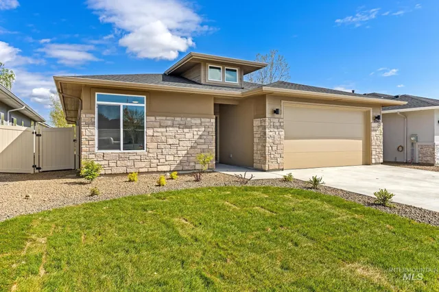 $558,900 | 1696 East Grayson Street, Meridian, ID 83642