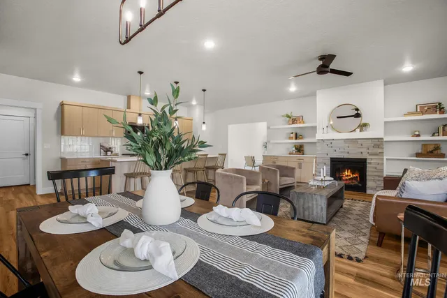 $558,900 | 1696 East Grayson Street, Meridian, ID 83642