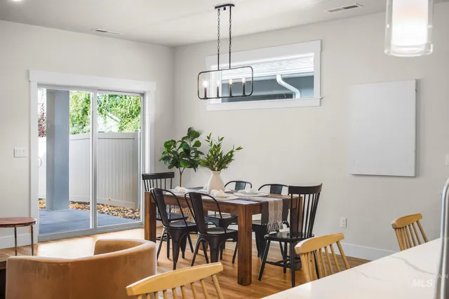 $558,900 | 1696 East Grayson Street, Meridian, ID 83642