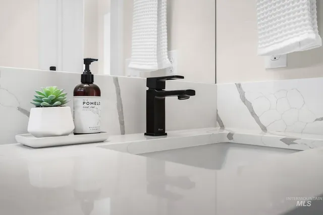 $558,900 | 1696 East Grayson Street, Meridian, ID 83642