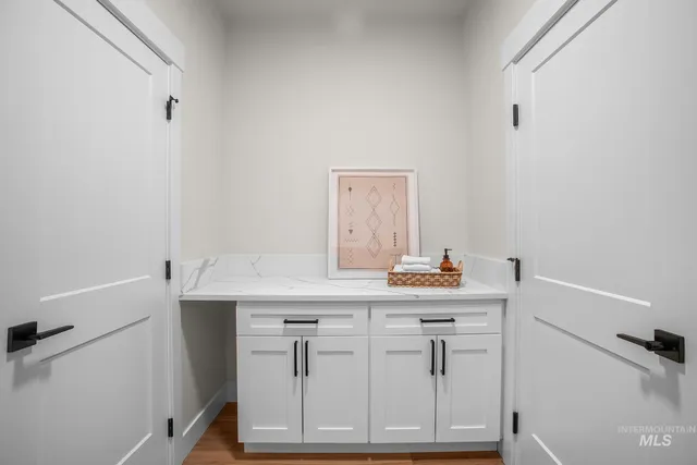 $558,900 | 1696 East Grayson Street, Meridian, ID 83642