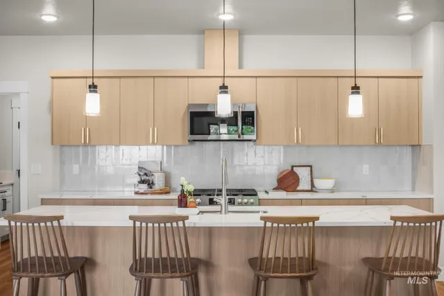 $558,900 | 1696 East Grayson Street, Meridian, ID 83642