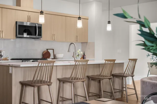 $558,900 | 1696 East Grayson Street, Meridian, ID 83642