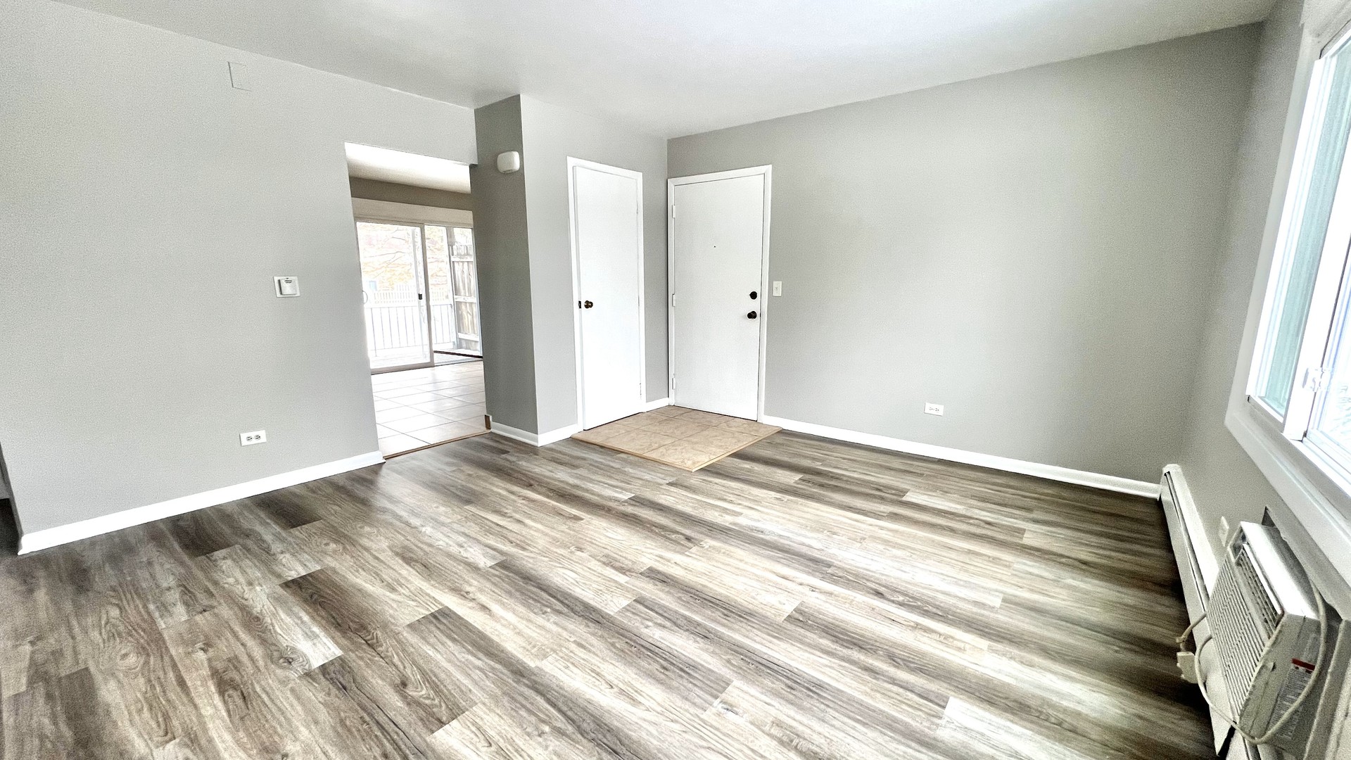 1355 Abbott Drive, Unit 3 Elgin, IL 60123 - Photo 2 of 9