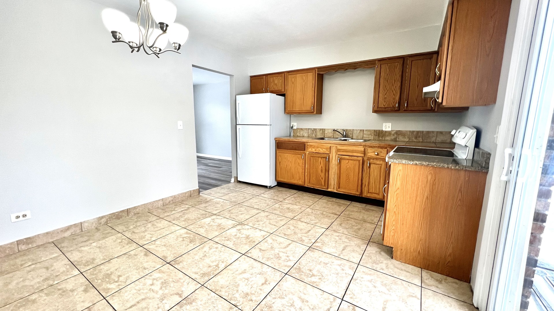 1355 Abbott Drive, Unit 3 Elgin, IL 60123 - Photo 3 of 9