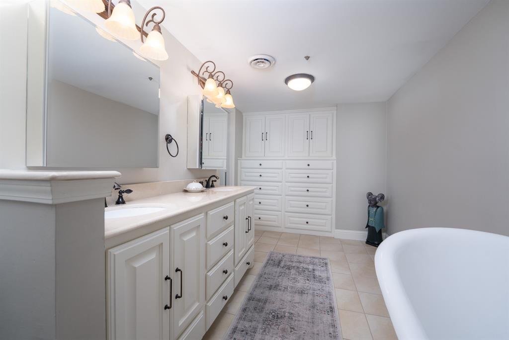 3525 Turtle Creek Boulevard, Unit 11D Dallas, TX 75219 - Photo 20 of 40