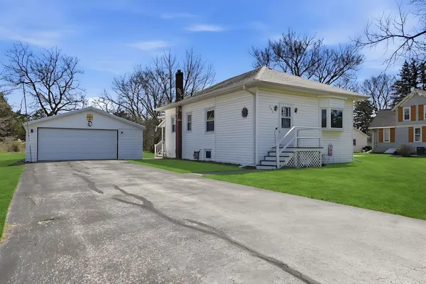 $169,000 | 203 Main Street, Lindenwood, IL 61049