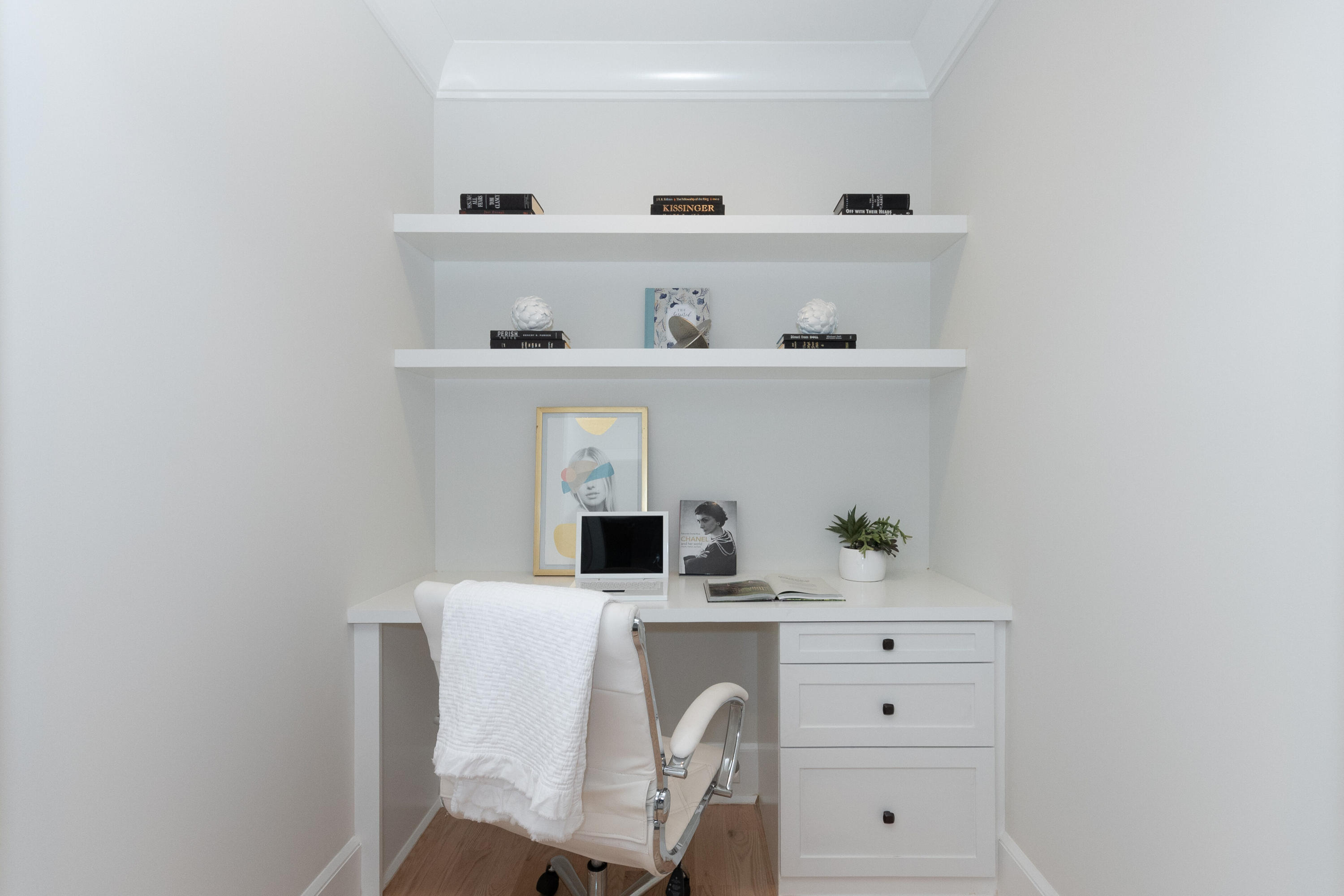 188 Brushy Ridge Road New Canaan, CT 06840 - Photo 18 of 32 a kitchen with a table and chair