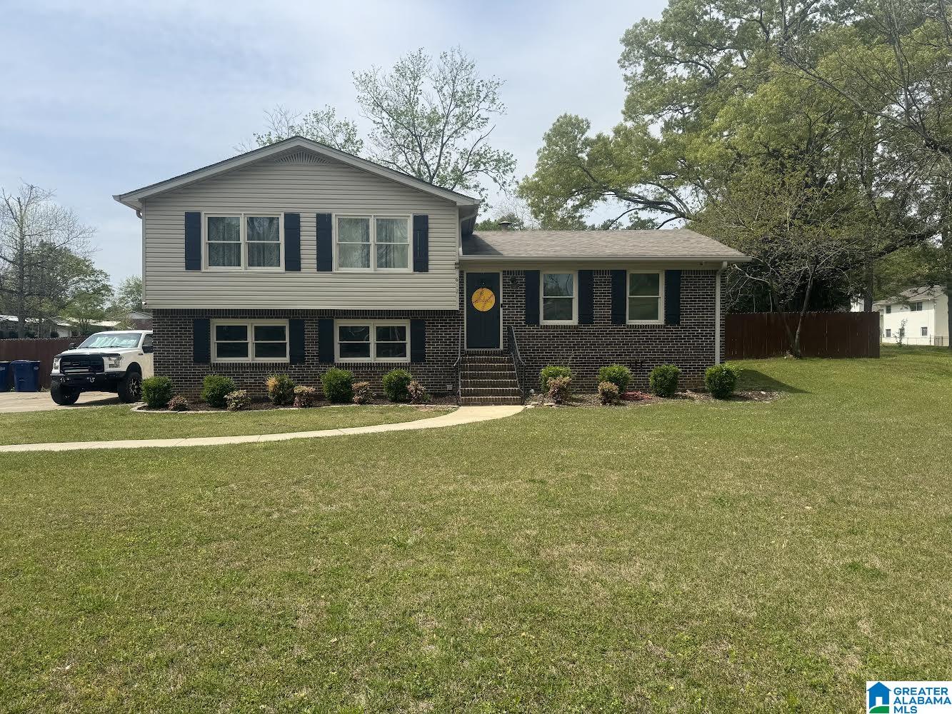 612 10th Street Southwest Alabaster, AL 35007 - Photo 1 of 22