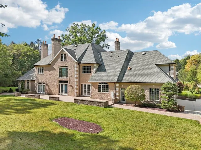 $1,599,316 | 4166 Highway 158, New Wilmington, PA 16142