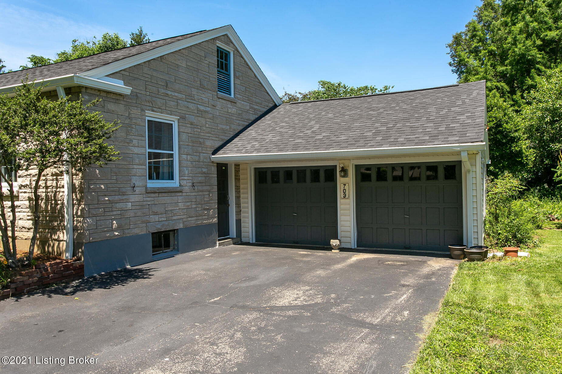 703 Rudy Lane Louisville, KY 40207 - Photo 48 of 61 403 Rudy Ln-59