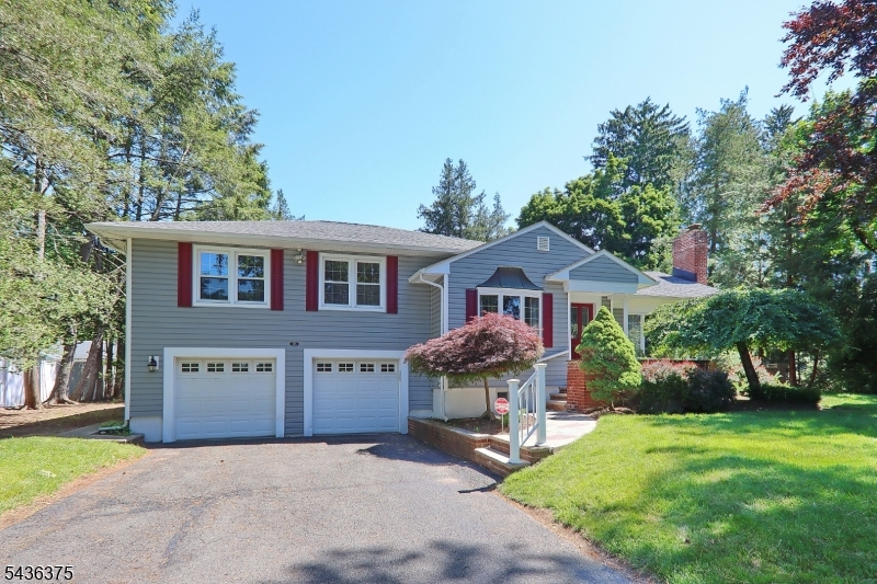 785 Lamberts Mill Road Westfield, NJ 07090 - Photo 4 of 37