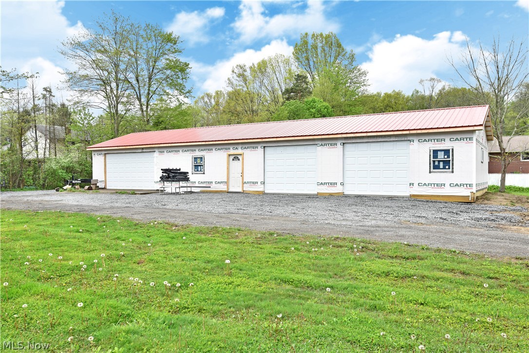 861 Warner Road Southeast Brookfield, OH 44403 - Photo 4 of 13 Gallery Image 4
