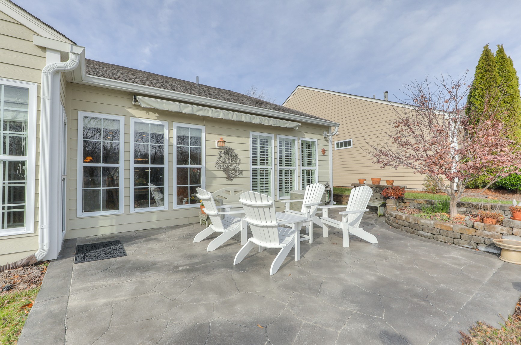 514 Bugler Road Mount Juliet, TN 37122 - Photo 32 of 45 a view of a patio with table and chairs and potted plants