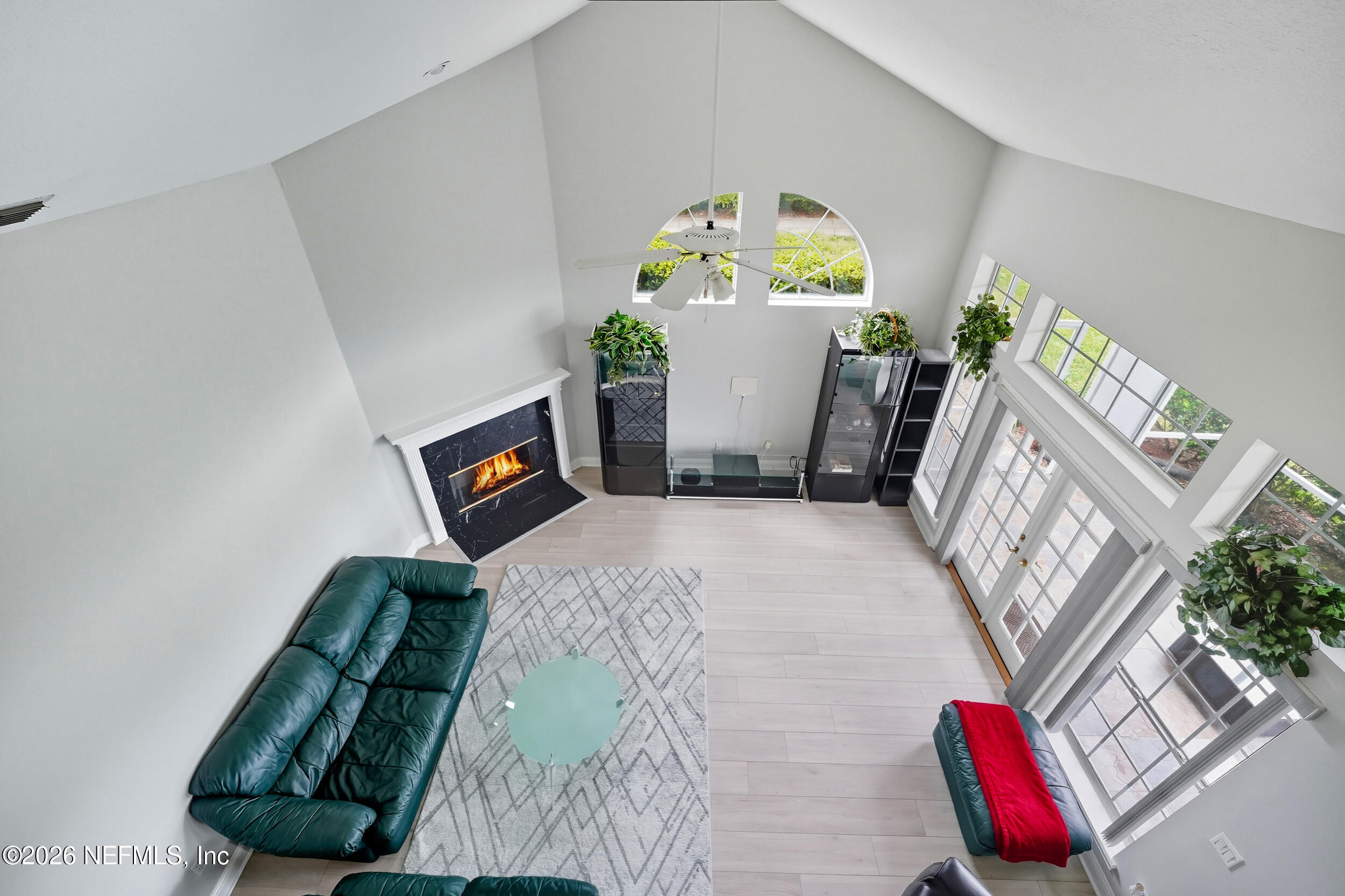 10082 Chester Lake Road East Jacksonville, FL 32256 - Photo 26 of 65 29_Vaulted Ceilings