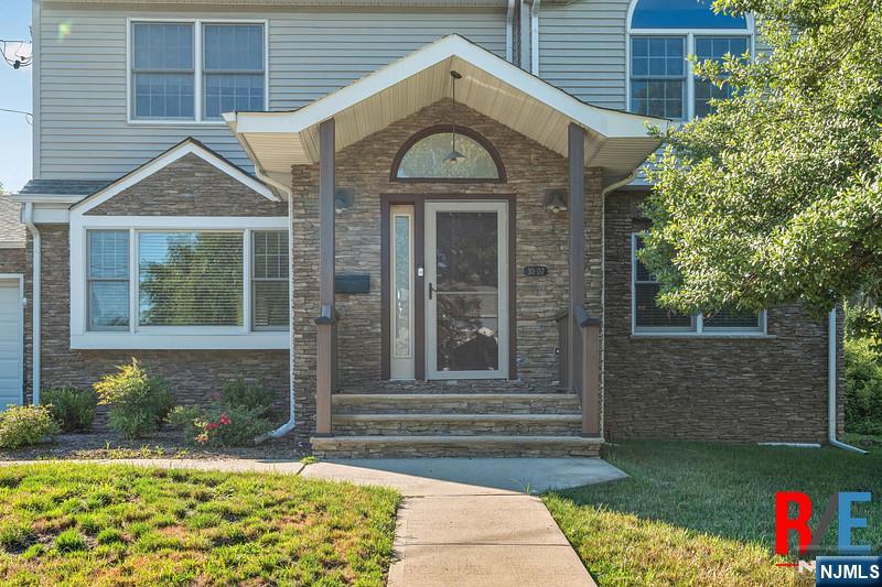 30-07 Gentner Road Fair Lawn, NJ 07410 - Photo 2 of 26