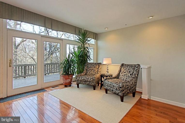 2128 21st Road North Arlington, VA 22201 - Photo 3 of 30 Family Room
