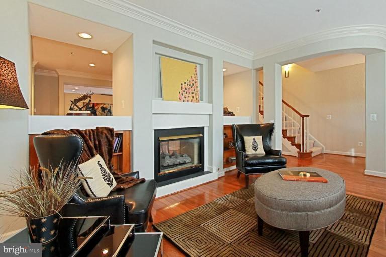 2128 21st Road North Arlington, VA 22201 - Photo 23 of 30 Living Room