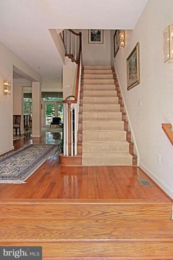 2128 21st Road North Arlington, VA 22201 - Photo 4 of 30 Staircase