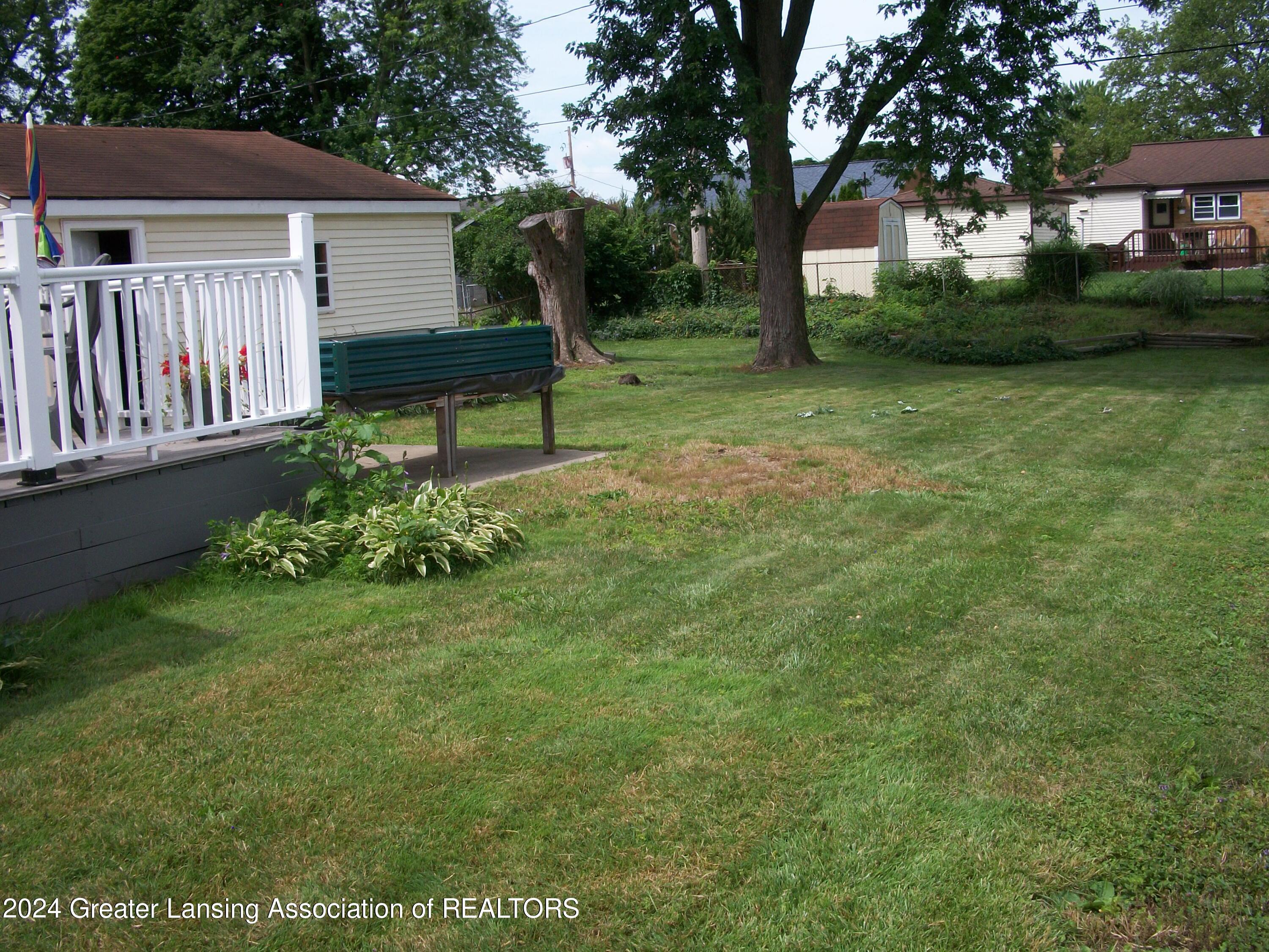 1139 Gould Road Lansing, MI 48917 - Photo 8 of 28 100_5564