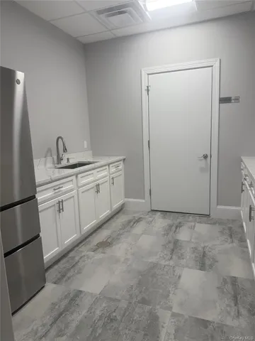 $3,400 | 776 Fulton Street, Unit 2A, Farmingdale, NY 11735