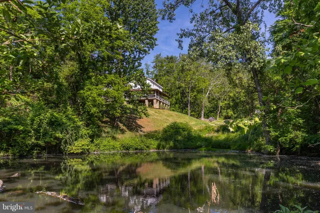 a view of a lake with houses