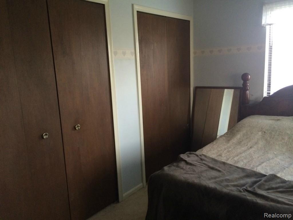 1186 Wreckenridge Road Flint, MI 48532 - Photo 31 of 33 photo 5 (2).jpg