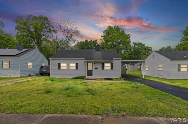 $1,350 | 1104 Bel Aire Drive, Belleville, IL 62220