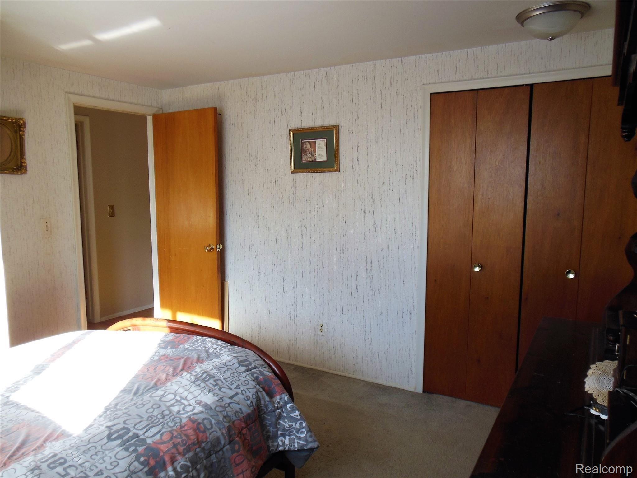 3116 Red Barn Road Flint, MI 48507 - Photo 17 of 23 DSCN1105.JPG