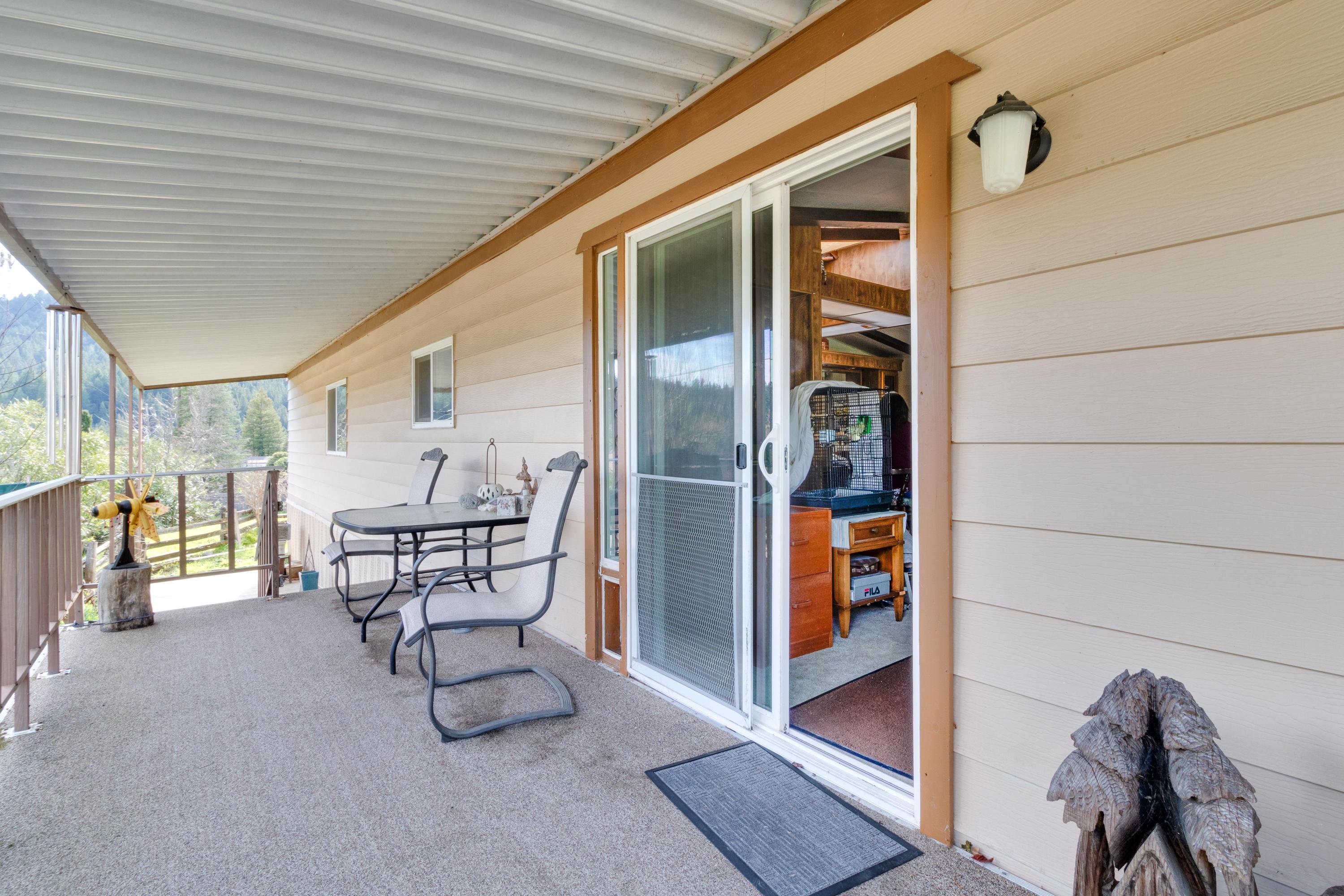 146 West Coast Road, Unit 27 Redway, CA 95560 - Photo 3 of 31