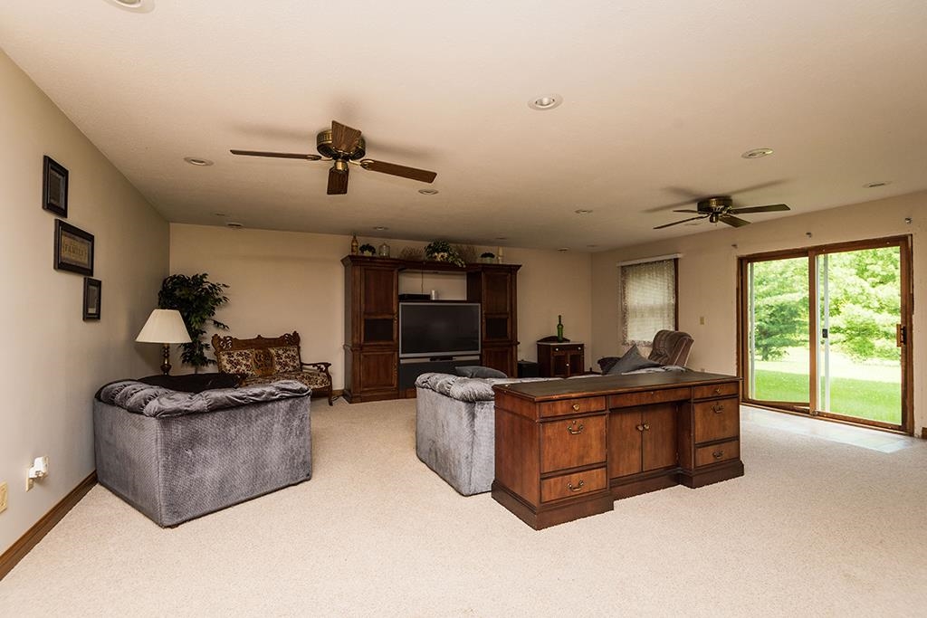 1017 Atkinson Road Vincennes, IN 47591 - Photo 19 of 33 Gallery Image 19