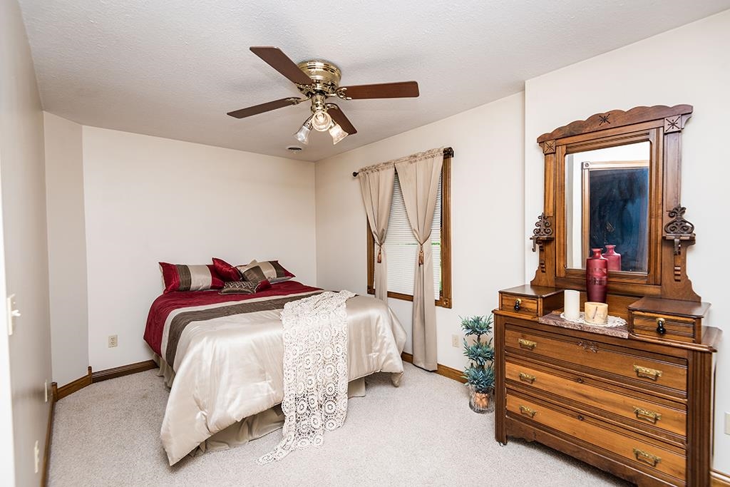 1017 Atkinson Road Vincennes, IN 47591 - Photo 21 of 33 Gallery Image 21