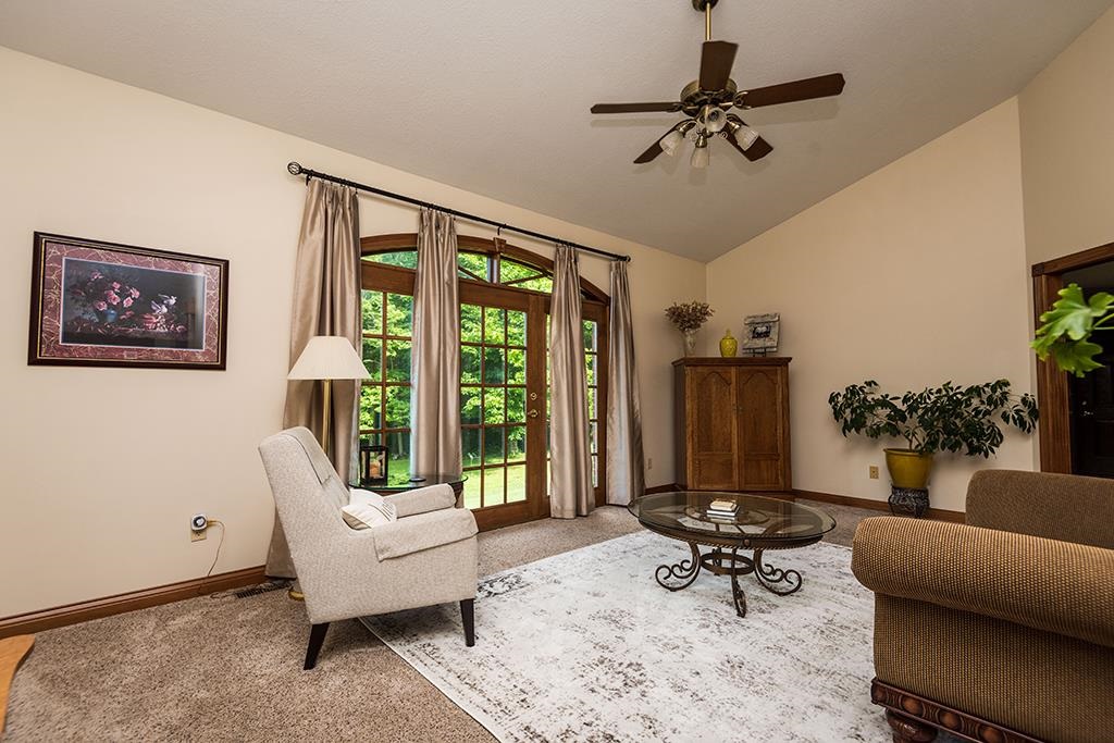 1017 Atkinson Road Vincennes, IN 47591 - Photo 5 of 33 Gallery Image 5