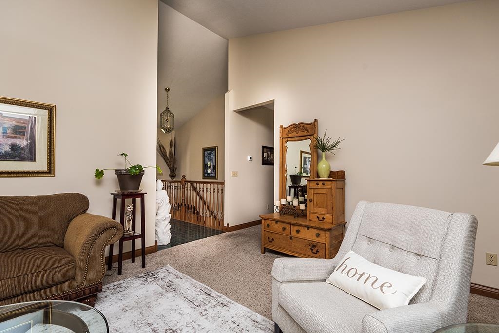 1017 Atkinson Road Vincennes, IN 47591 - Photo 6 of 33 Gallery Image 6