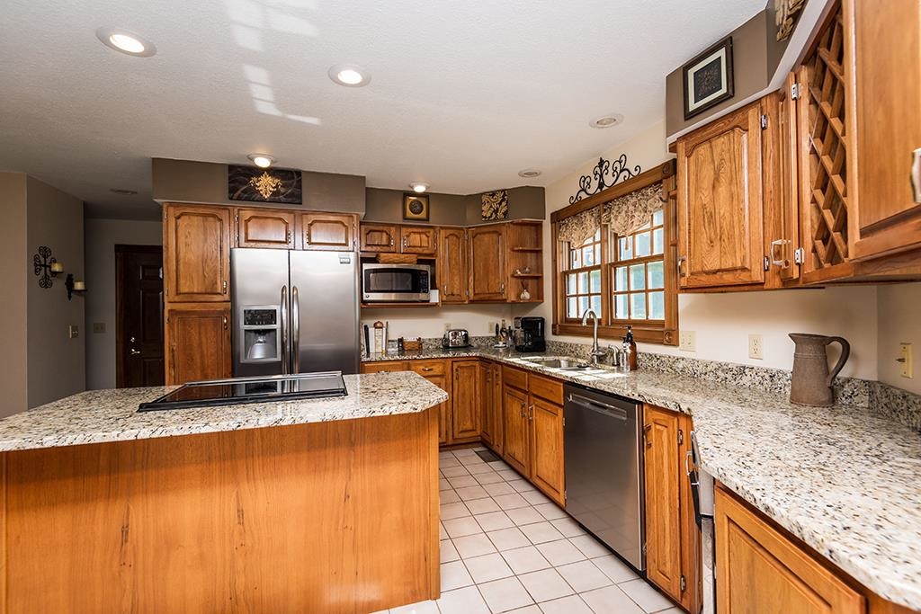 1017 Atkinson Road Vincennes, IN 47591 - Photo 7 of 33 Gallery Image 7