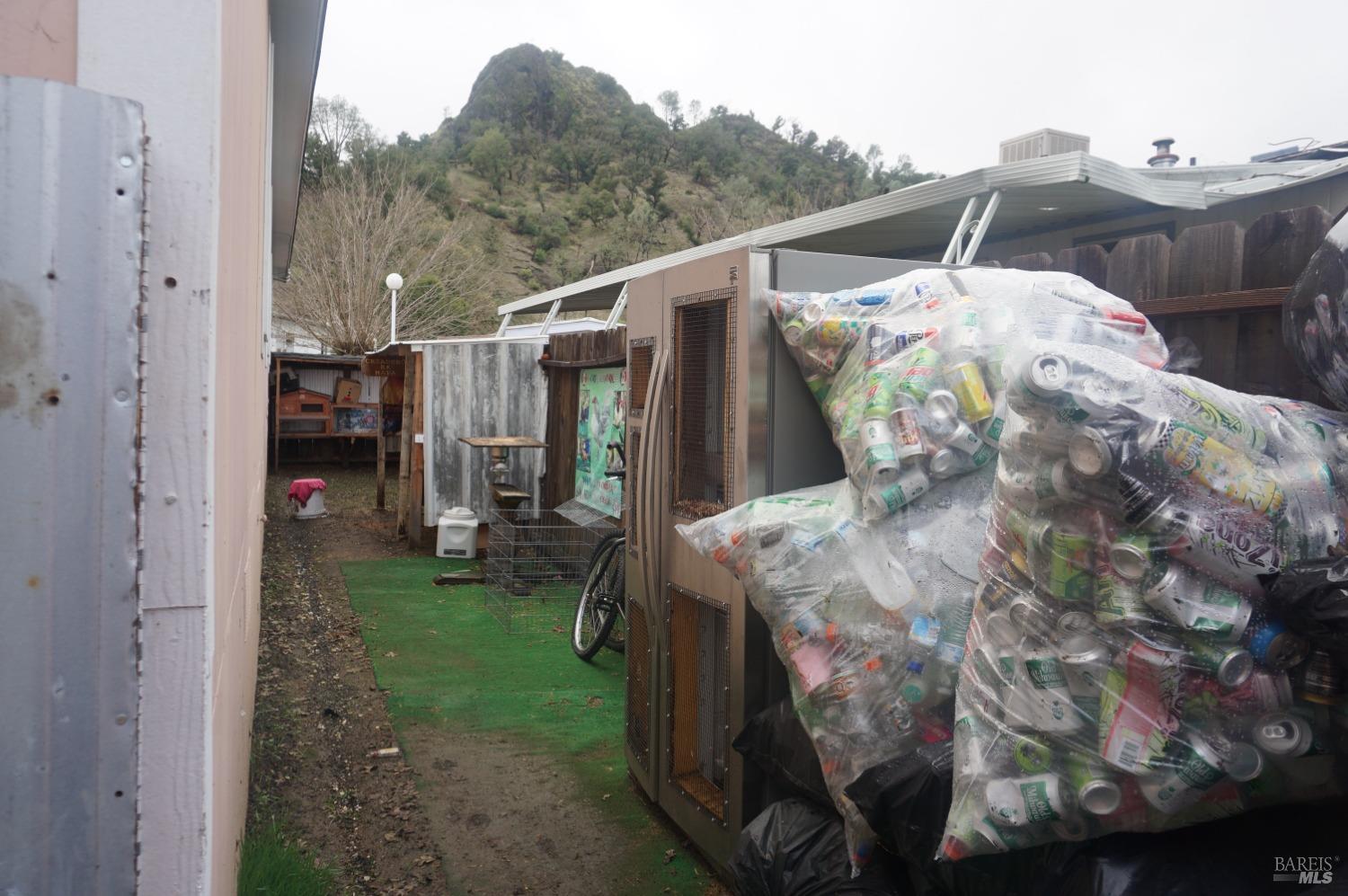 6004 Monticello Road, Unit 7 Napa, CA 94558 - Photo 33 of 33 a view of a back yard of the house