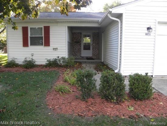 46731 Shelby Road Utica, MI 48317 - Photo 2 of 9