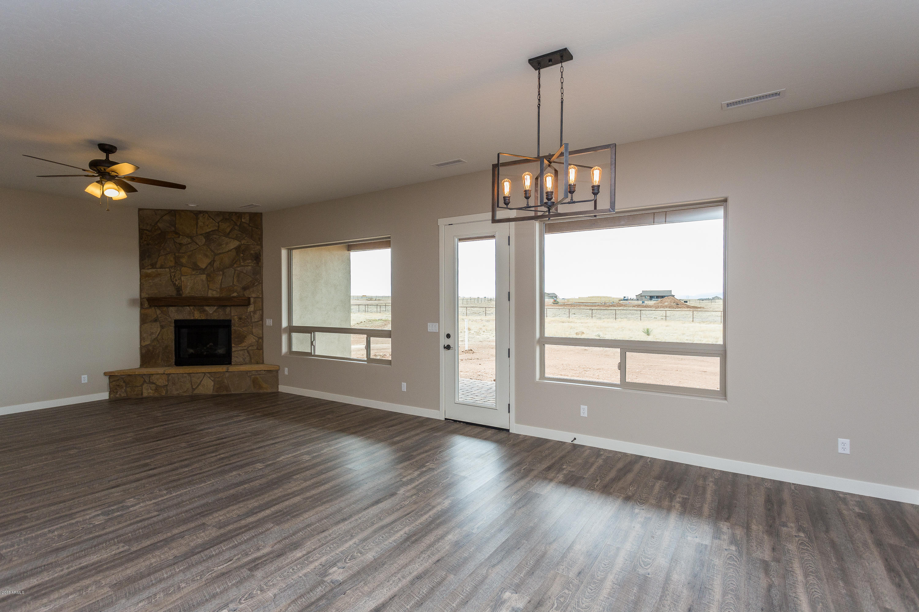 9937 East Lonesome Valley Road Prescott Valley, AZ 86315 - Photo 10 of 22 010_Dining Room