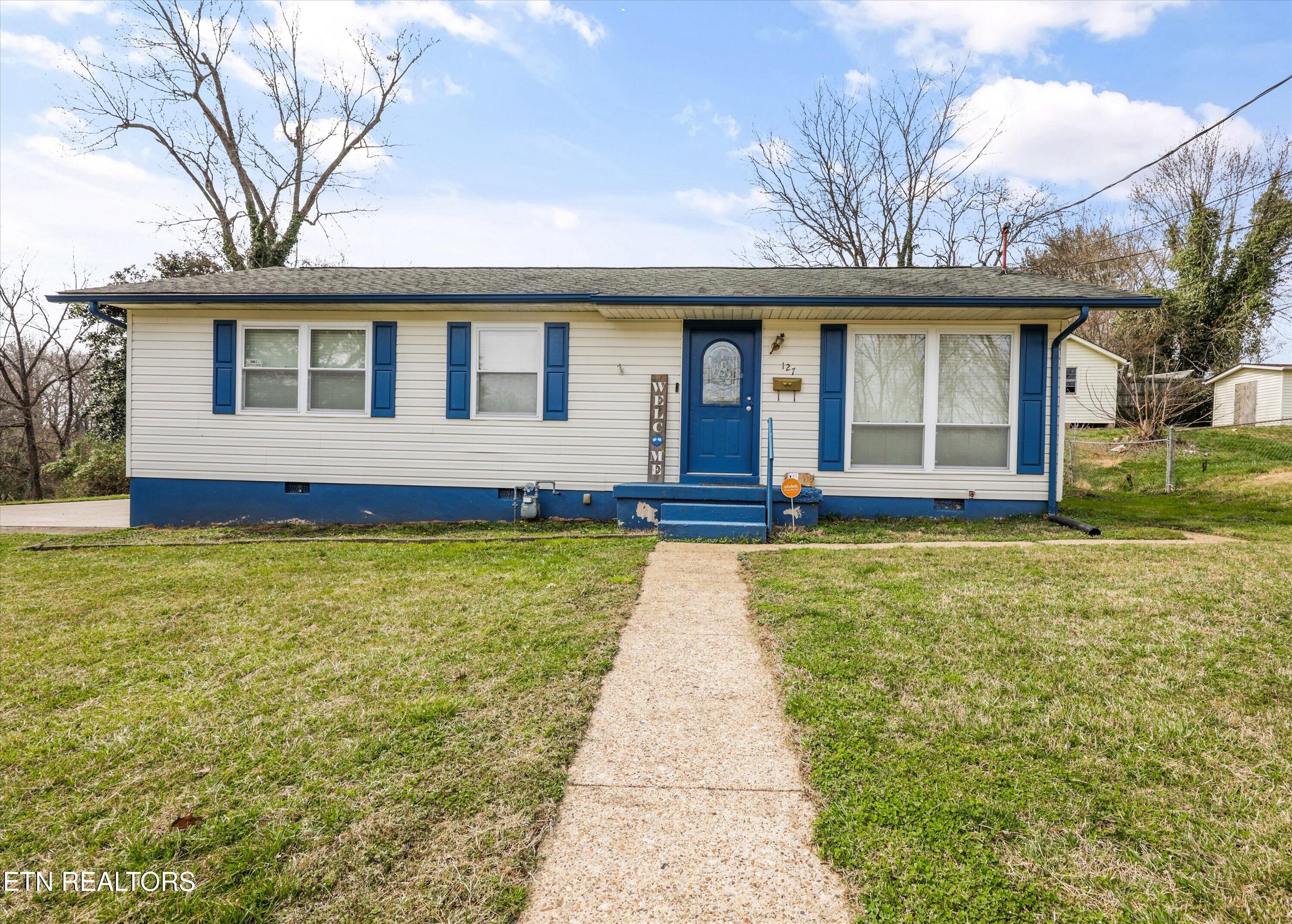 01-127 Athens Way 01