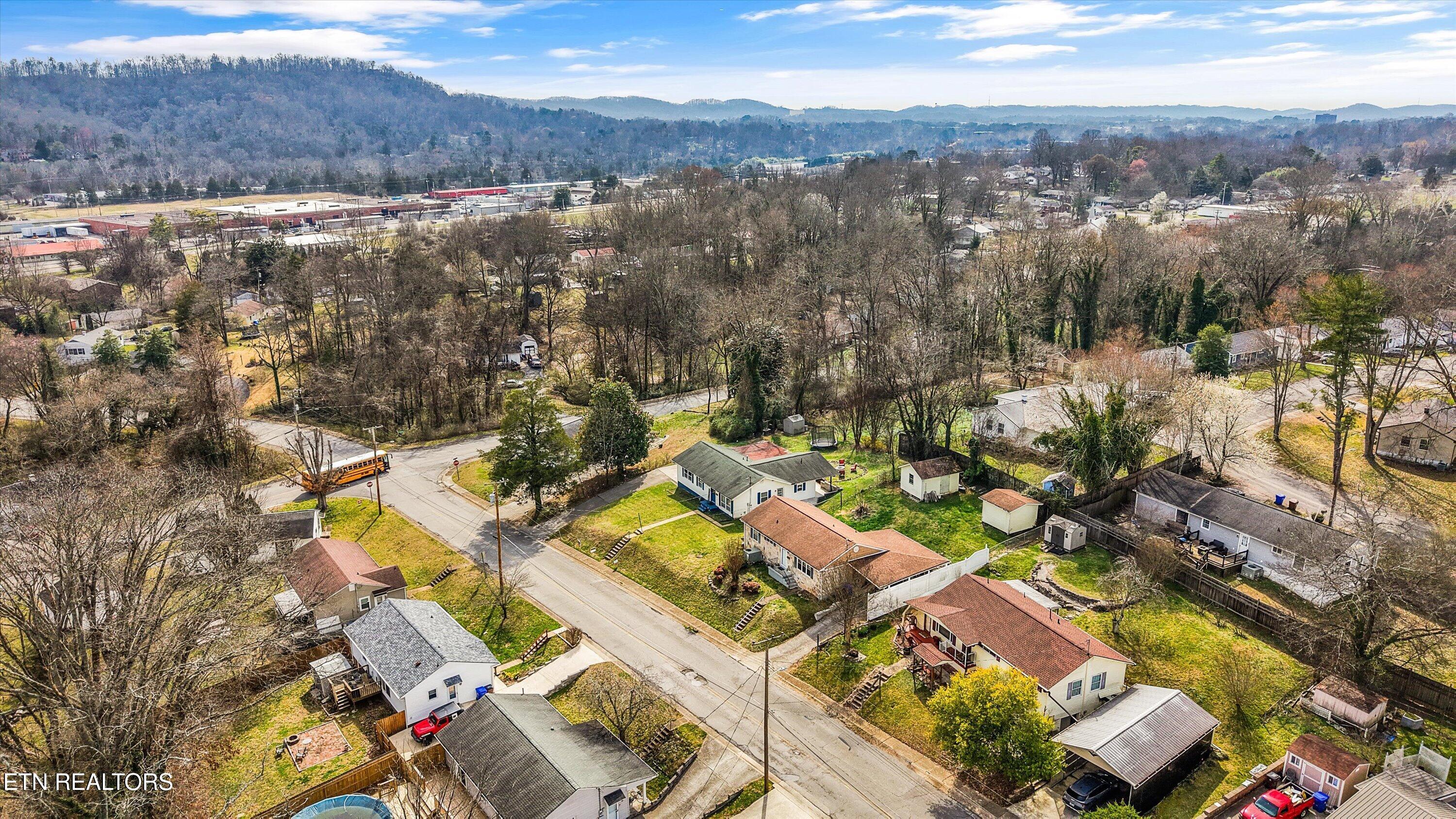 127 Athens Road Oak Ridge, TN 37830 - Photo 31 of 35 33-127 Athens Way 37